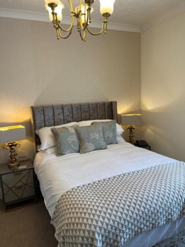 The Masons Arms Hotel Bridgend  Luaran gambar